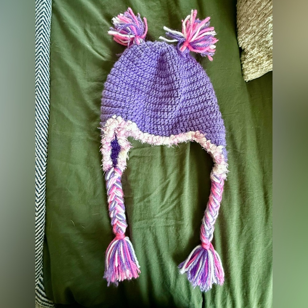 🦉 Handmade Crochet Owl Hat – Purple & Pink with Braided Tassels - Picture 2 of 2